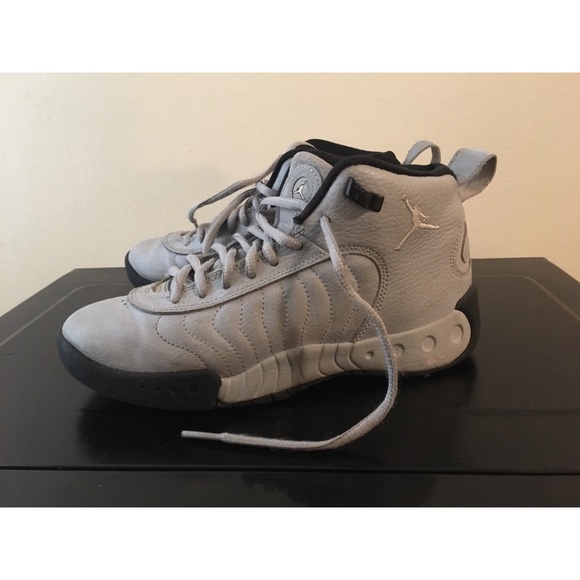 Kids Jordan’s - Picture 1 of 5